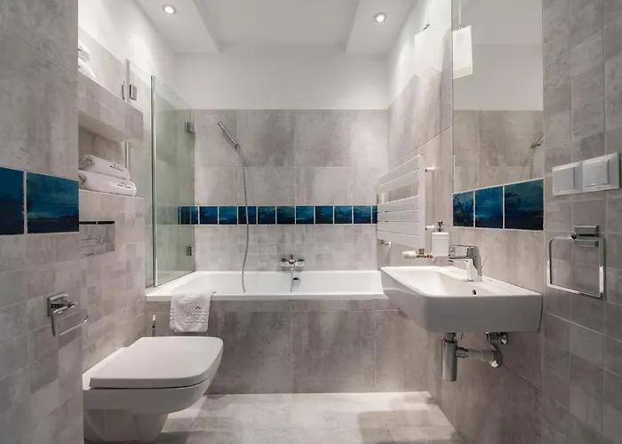 Ξενοδοχείο με διαμερίσματα Inqse Centre 4*