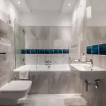 מלון דירות Exclusive Centre 4*