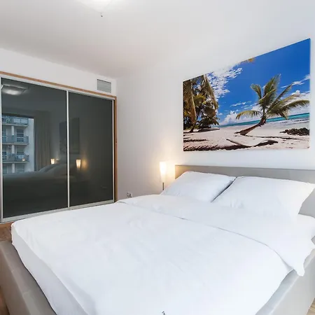 Exclusive Centre Aparthotel 3*