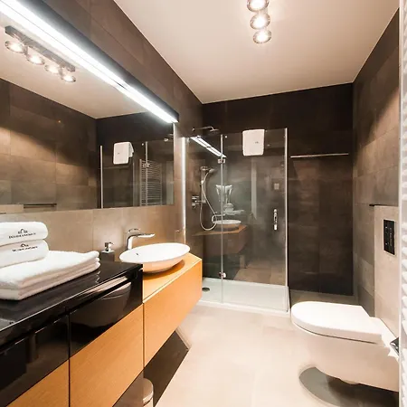 Aparthotel Inqse Centre