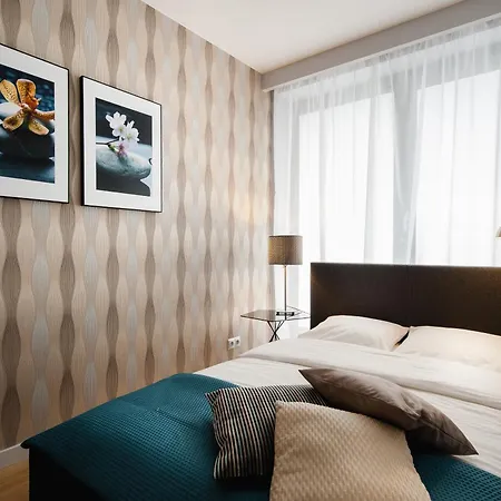 Inqse Centre Aparthotel