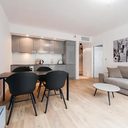 Inqse Centre Aparthotel