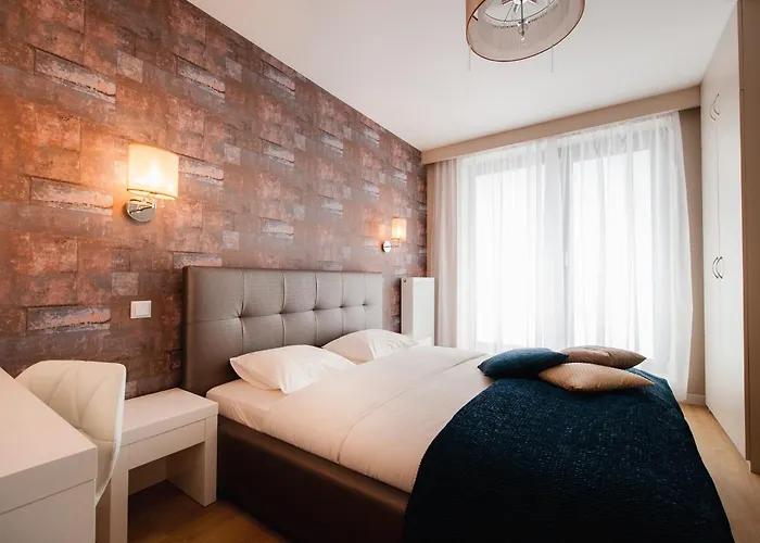 Inqse Centre Aparthotel 4*